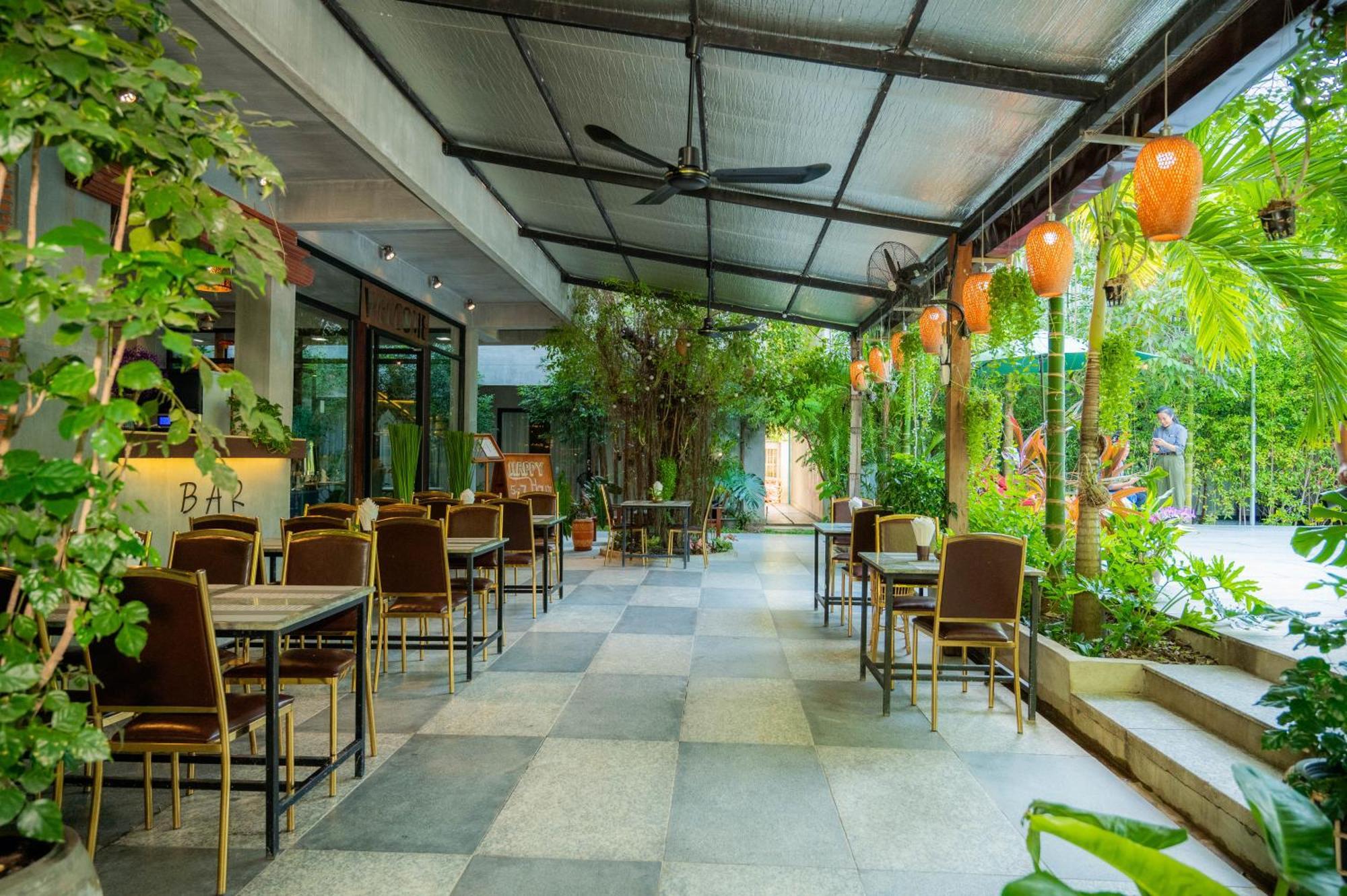 Отель Kampot Sweet Boutique Экстерьер фото